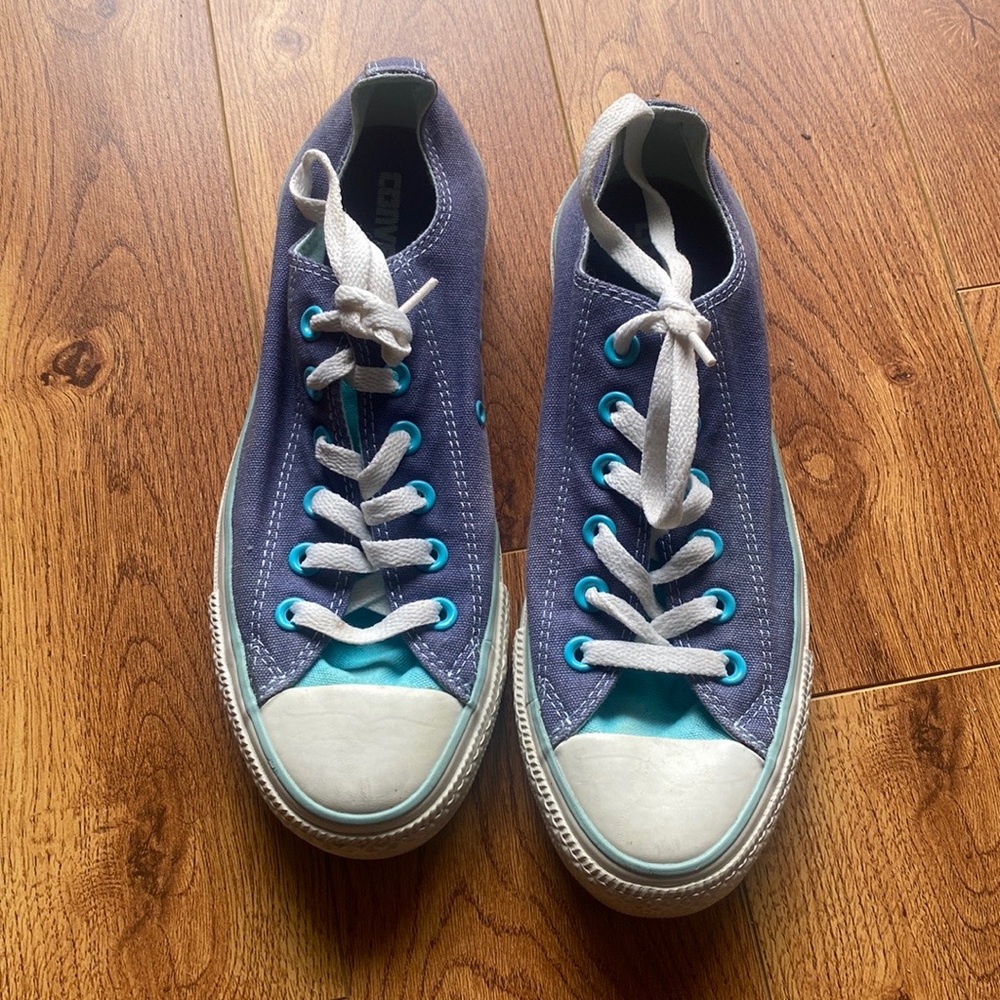 Converse shoes blue women size 8